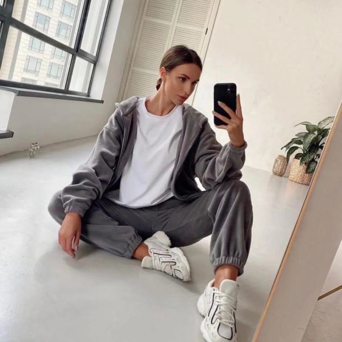 2025 Casual Women Fleece Hoodie Two-Piece Set – Hooded Zipper Outerwear & Harem Pants Suit | Winter Fashion Streetwear Tracksuit
