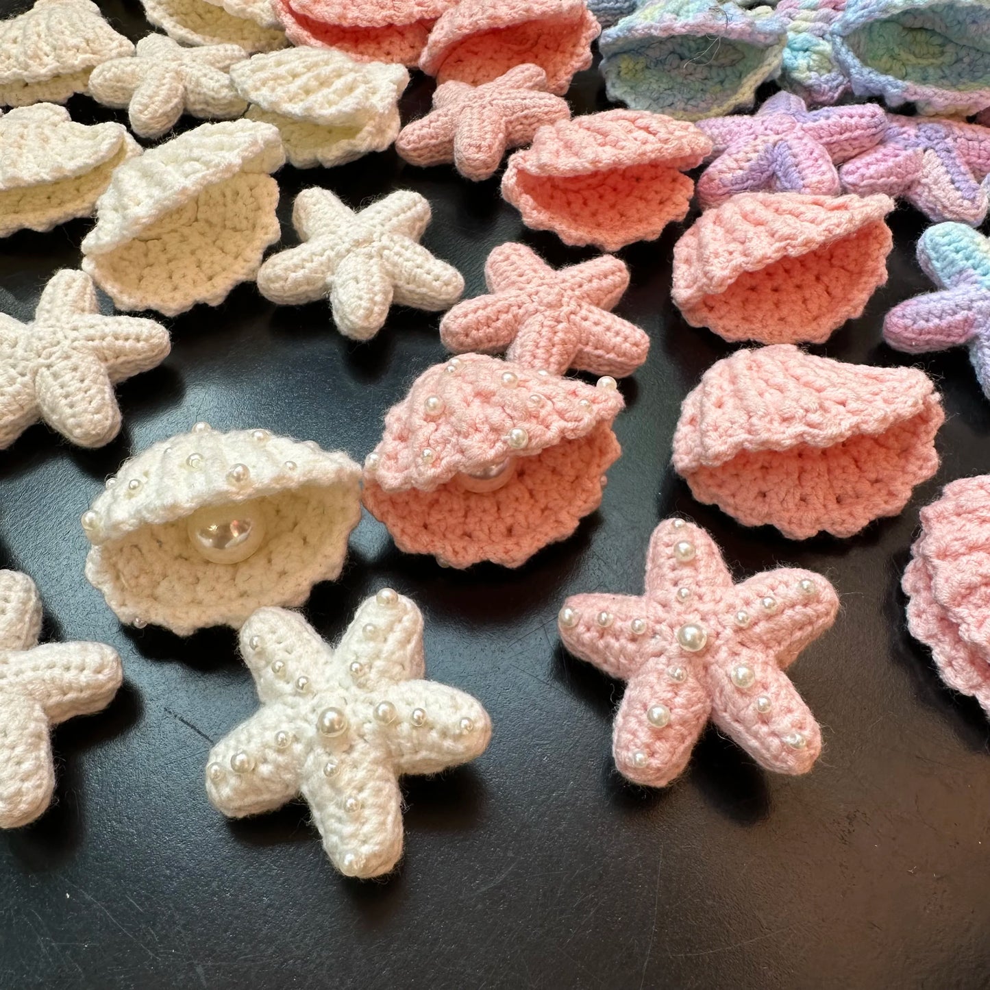 Handmade Ocean Pearl Seashell Keychain – Starfish Charm Pendant Gift for Women & Besties