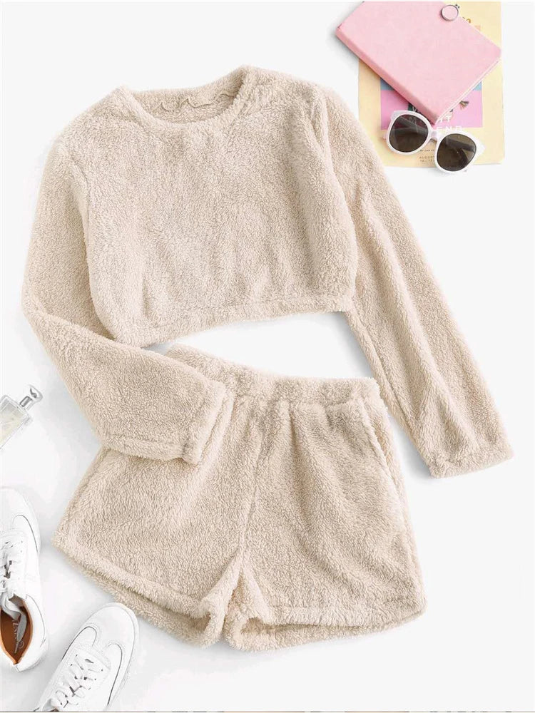 Women’s Pink Plush 2-Piece Tracksuit – Round Neck Sweatshirt & Shorts Set | Casual Home & Lounge Wear