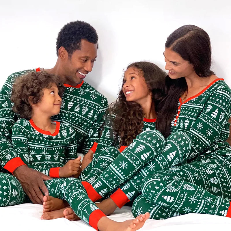 2025 Green Family Christmas Pajama Set – Matching Mom, Dad, Kids & Baby Romper Sleepwear