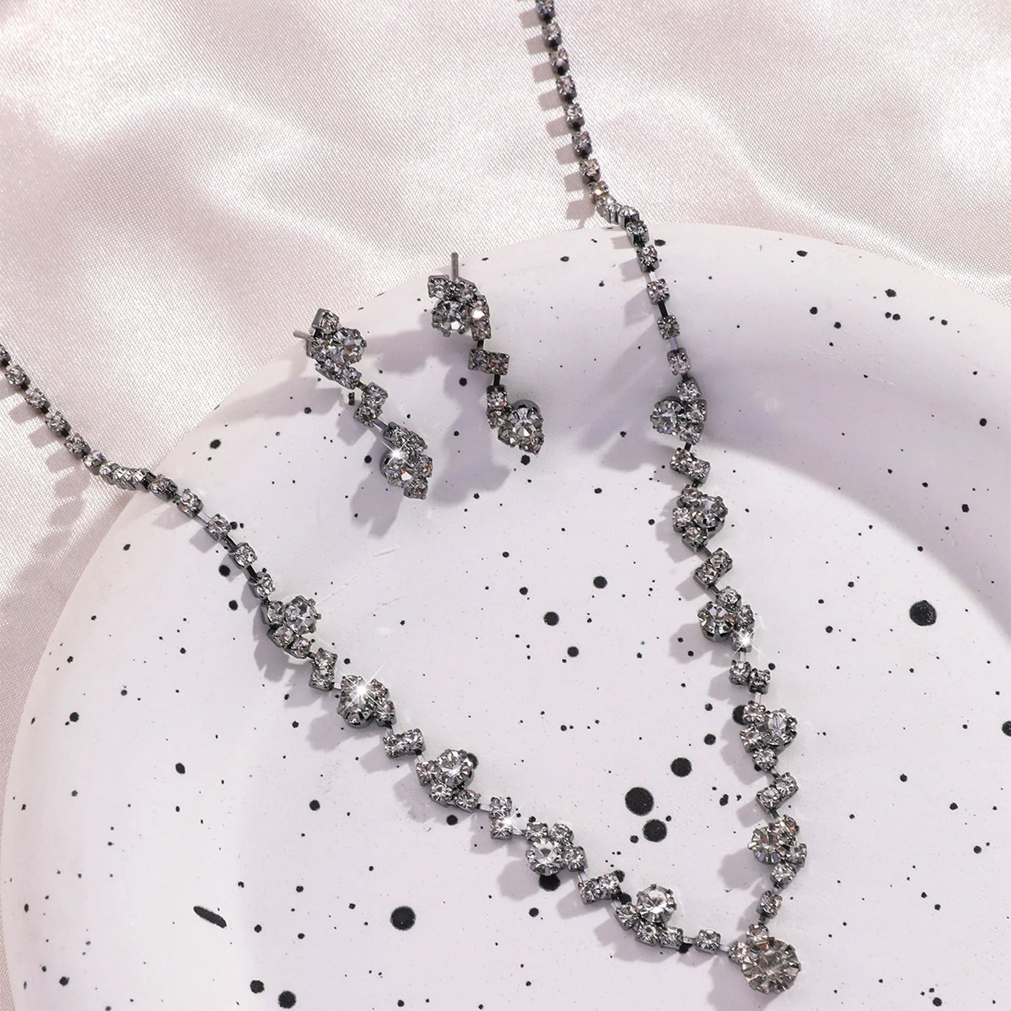 Elegant Rhinestone Necklace & Earrings Set – Bridal Wedding Jewelry Accessories for Women