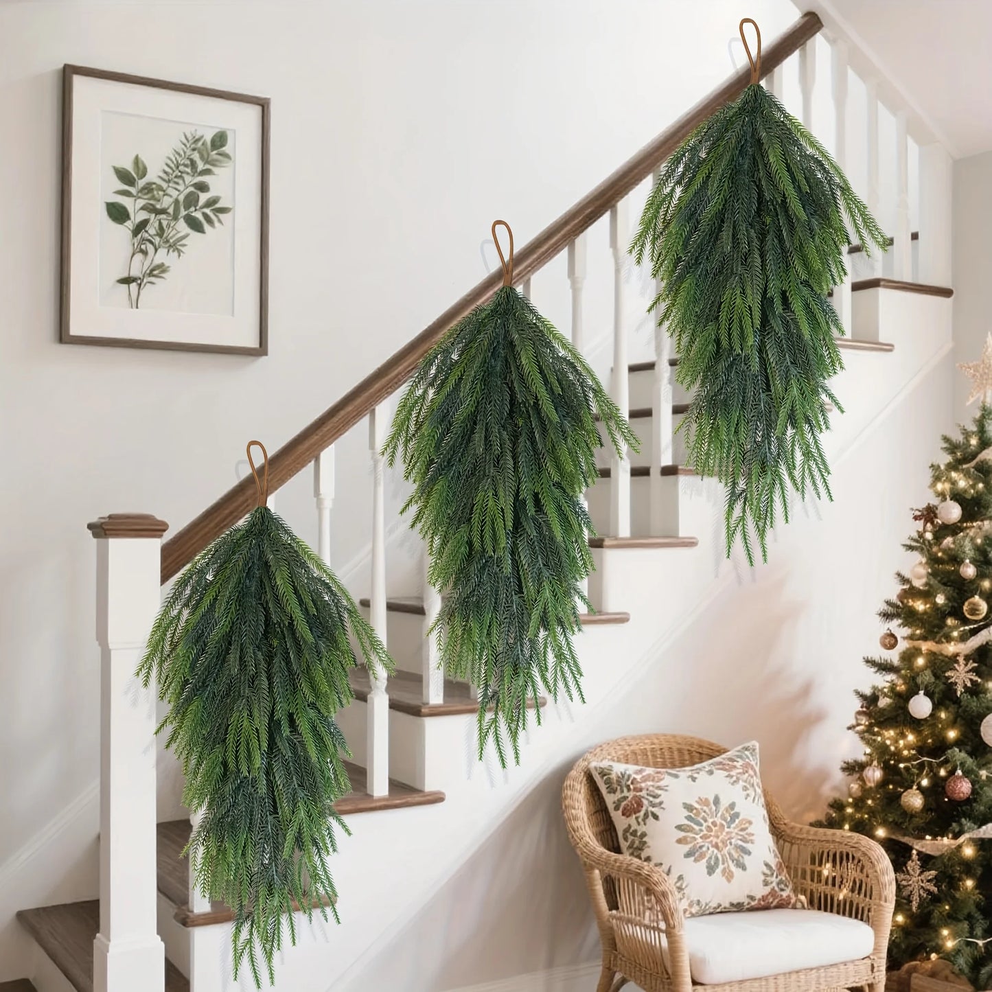 Artificial Pine Needle Teardrop Wreath – Norfolk Green Door Decor for Outdoor Christmas Decoration