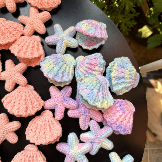 Handmade Ocean Pearl Seashell Keychain โ Starfish Charm Pendant Gift for Women & Besties