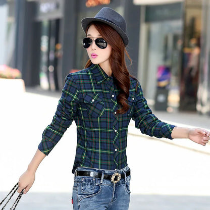 Women’s Velvet Plaid Shirt Jacket – 2025 Winter Thick Warm Casual Coat