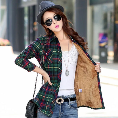 Women’s Velvet Plaid Shirt Jacket – 2025 Winter Thick Warm Casual Coat
