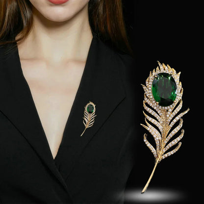 Luxury Crystal Peacock Feather Brooch – Elegant Pearl Rhinestone Lapel Pin for Women & Men, Office or Party Jewelry Gift
