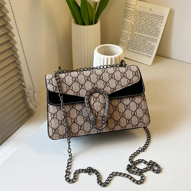 Letter Print Crossbody Bag Women's Fashion PU Design Metal Chain Strap Magnetic Lock Durable Base Daily Shopping Essential ﻿